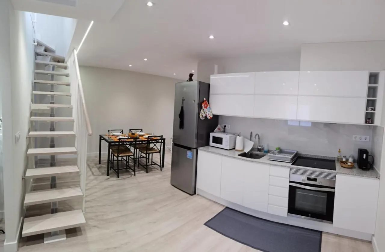 Barcelona Duplex De 3 Habitaciones L'Hospitalet de Llobregat 0*,  Spain